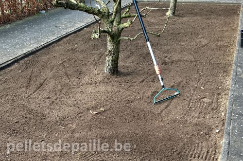 pellets-de-paille-désherbage-préparation